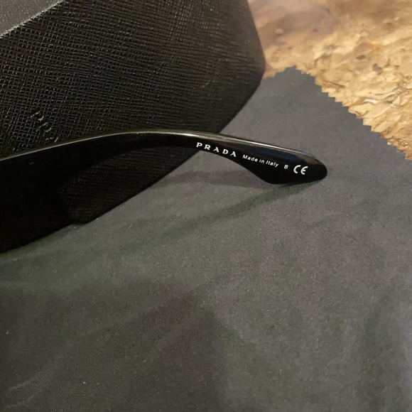 Prada Black and Gold Beaded Sunglasses Runway Spring Summer Collection - Picture 5 of 12